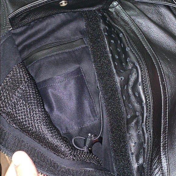 Authentic Like New Men's Black Leather Harley Davidson Jacket Medium - Picture 6 of 8